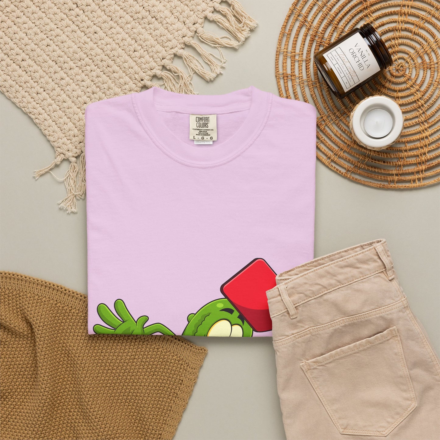 Funny Pickle Smash T‑Shirt — Cartoon Pickle with Mallet Graphic
