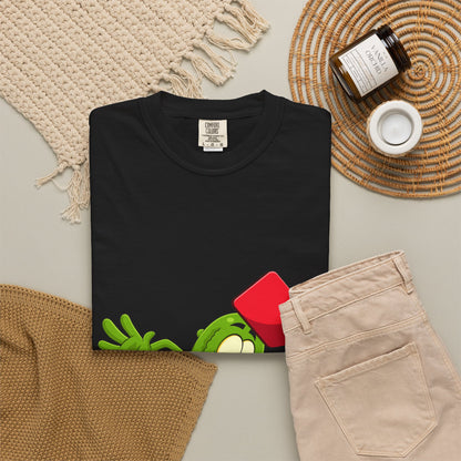 Funny Pickle Smash T‑Shirt — Cartoon Pickle with Mallet Graphic