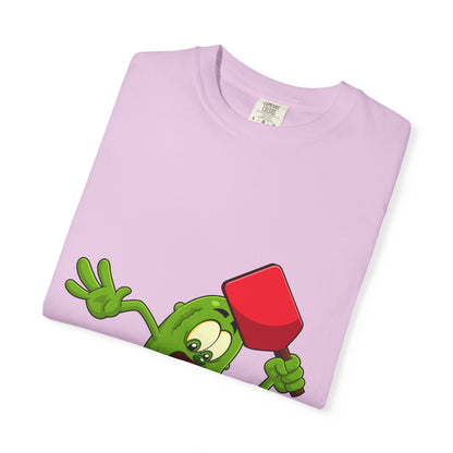 Funny Pickle Smash T‑Shirt — Cartoon Pickle with Mallet Graphic