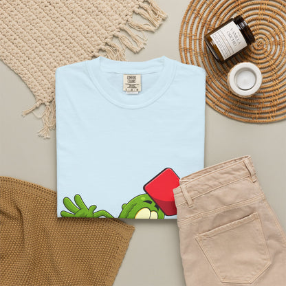 Funny Pickle Smash T‑Shirt — Cartoon Pickle with Mallet Graphic